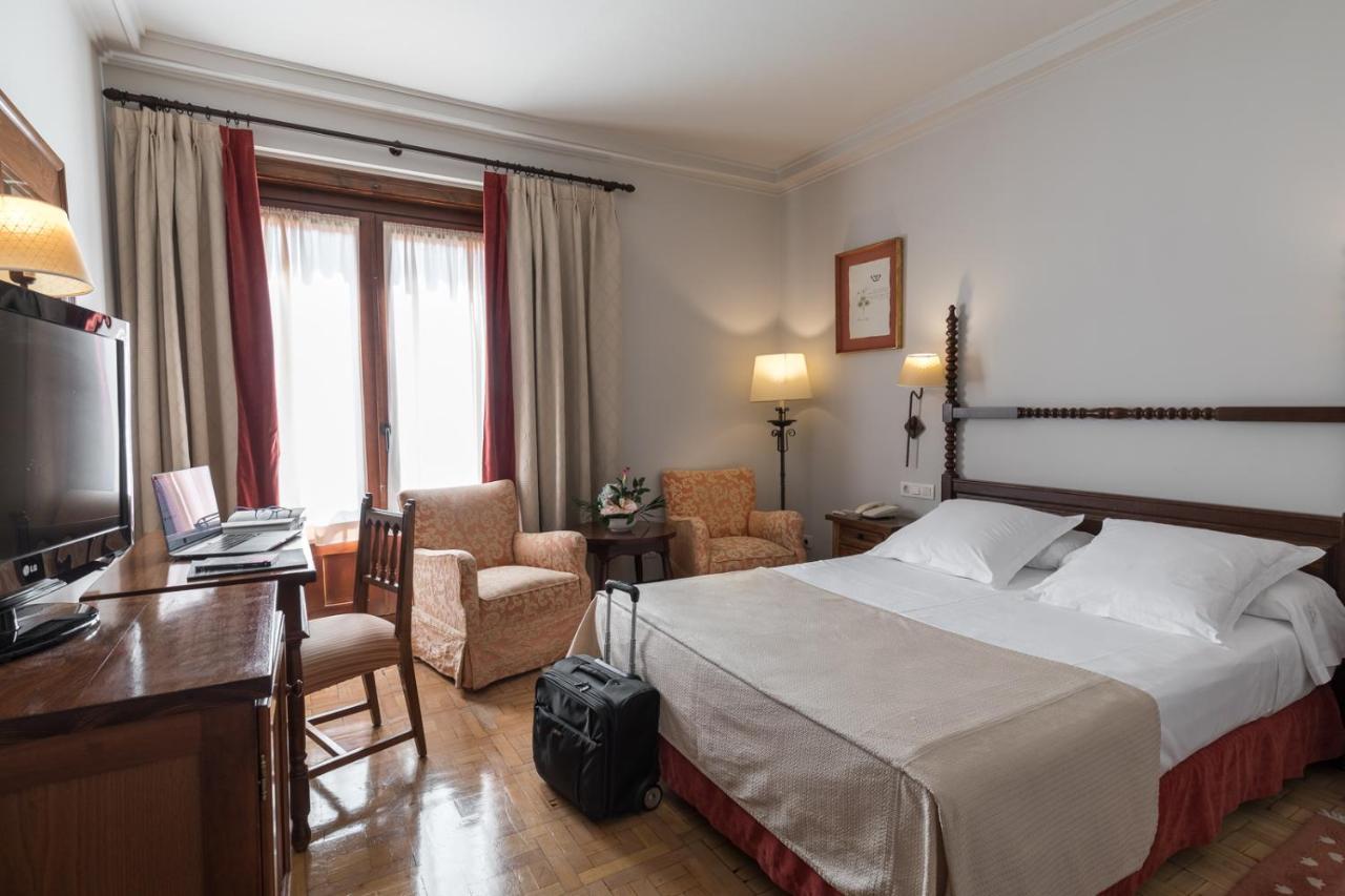 Parador De Tordesillas Extérieur photo